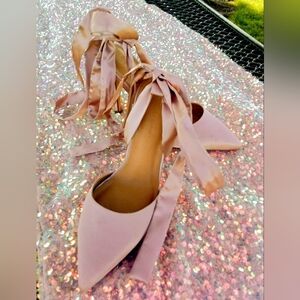 Elegant OSOS Pink Satin Balletcore Bow Tied Ribbon Heels Sz 5